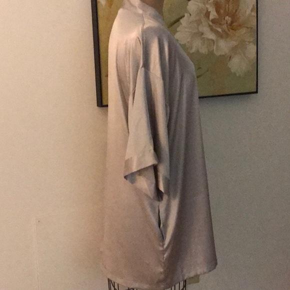 Victoria Secret robe/ kimono - Picture 2 of 5